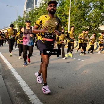 Runner Photo 6704005