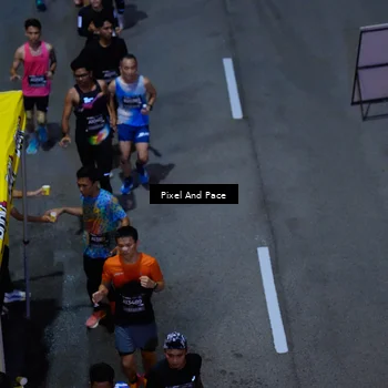 Runner Photo 6704012