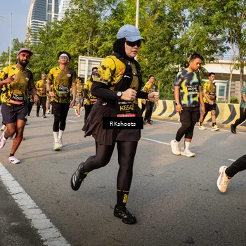 Runner Photo 6704024