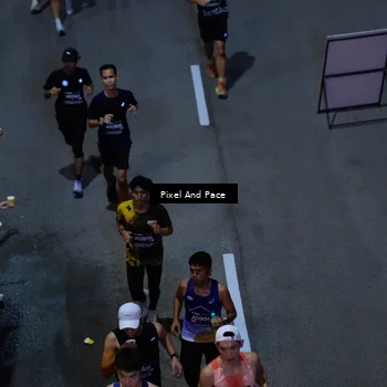Runner Photo 6704072