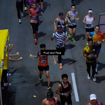 Runner Photo 6704095