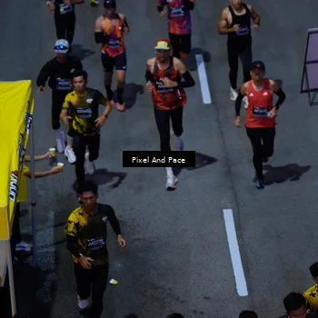 Runner Photo 6704114