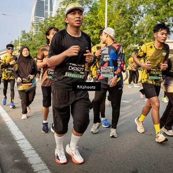 Runner Photo 6704143