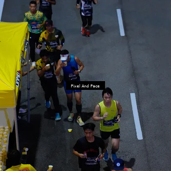 Runner Photo 6704147