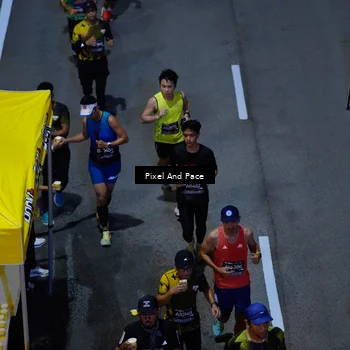 Runner Photo 6704161