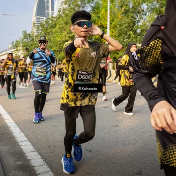 Runner Photo 6704169