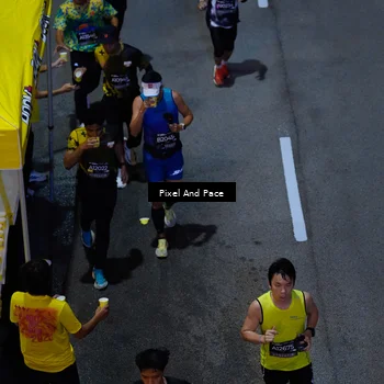 Runner Photo 6704171