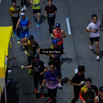 Runner Photo 6704192