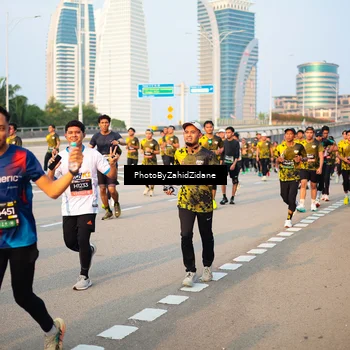 Runner Photo 6704200