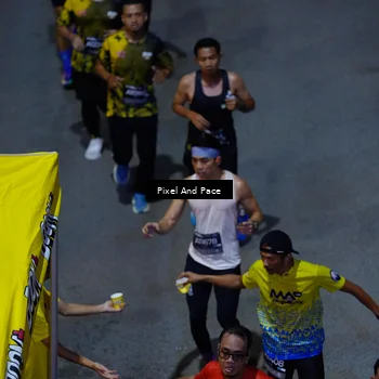 Runner Photo 6704205