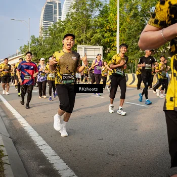 Runner Photo 6704211