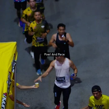 Runner Photo 6704214