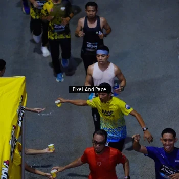 Runner Photo 6704218