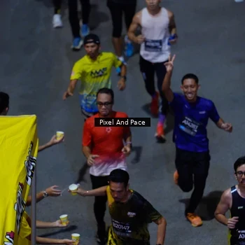 Runner Photo 6704219
