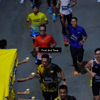 Runner Photo 6704221