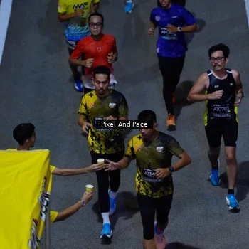 Runner Photo 6704233