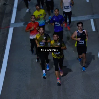 Runner Photo 6704245