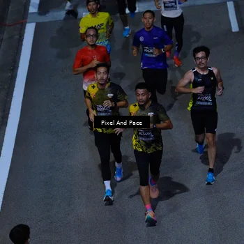 Runner Photo 6704254