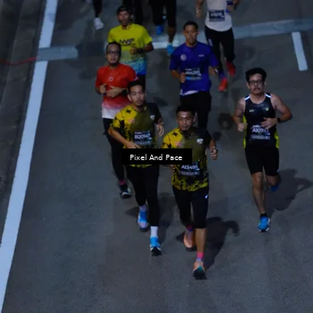 Runner Photo 6704258