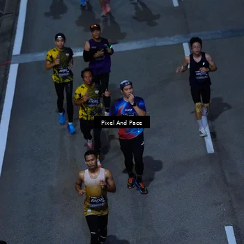 Runner Photo 6704286