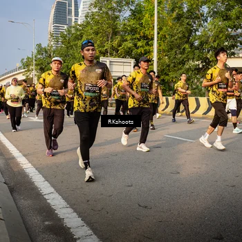 Runner Photo 6704288