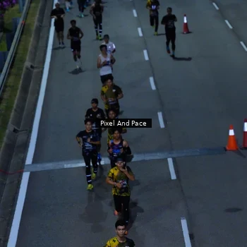 Runner Photo 6704379