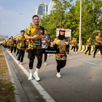 Runner Photo 6704524