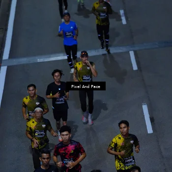 Runner Photo 6704745