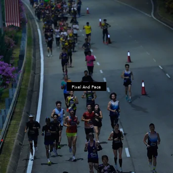 Runner Photo 6704933
