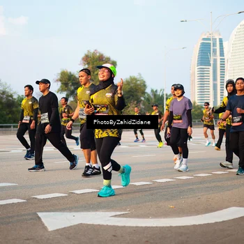 Runner Photo 6704980