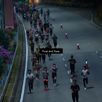 Runner Photo 6705018