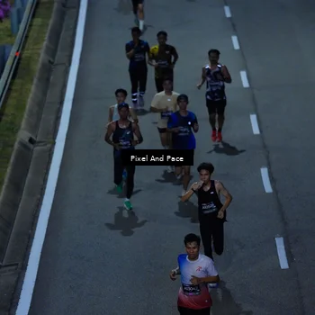 Runner Photo 6705074