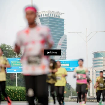 Runner Photo 6705440