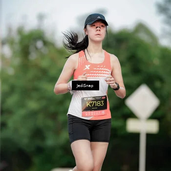 Runner Photo 6705442