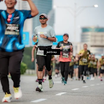 Runner Photo 6705613