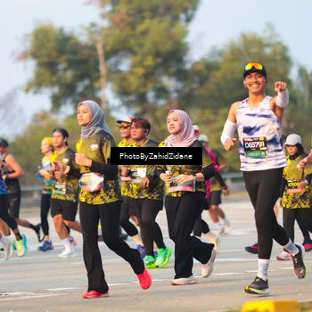 Runner Photo 6705640
