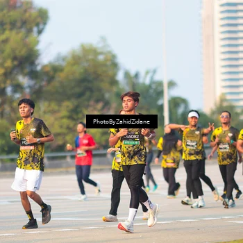 Runner Photo 6705737