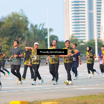 Runner Photo 6705827