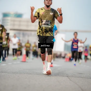 Runner Photo 6705903