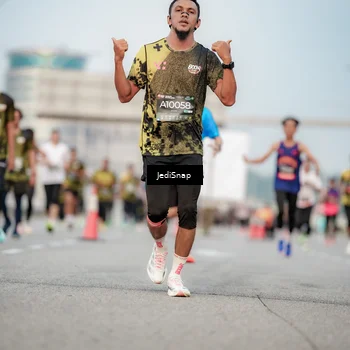 Runner Photo 6705925