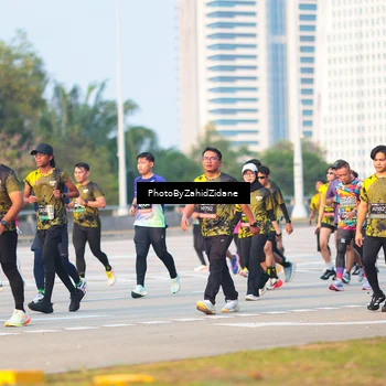 Runner Photo 6705931
