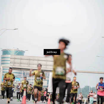 Runner Photo 6705959