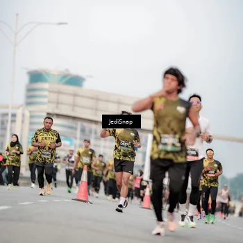 Runner Photo 6705966