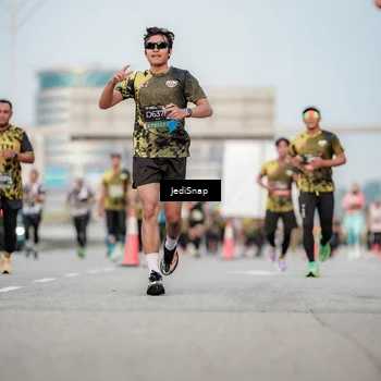 Runner Photo 6706000