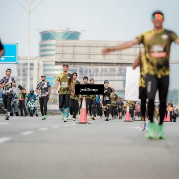 Runner Photo 6706023