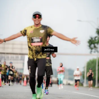Runner Photo 6706032