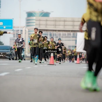 Runner Photo 6706040