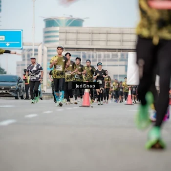 Runner Photo 6706042