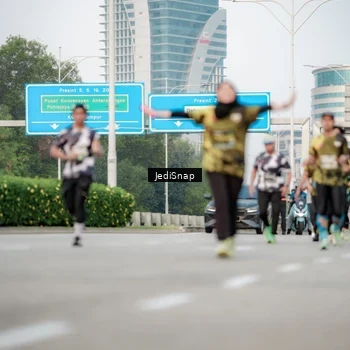 Runner Photo 6706056