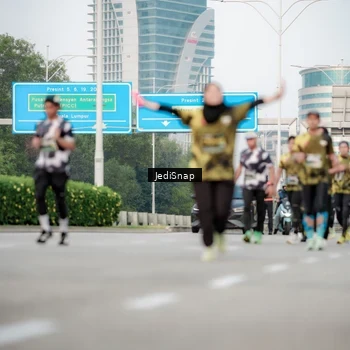 Runner Photo 6706063